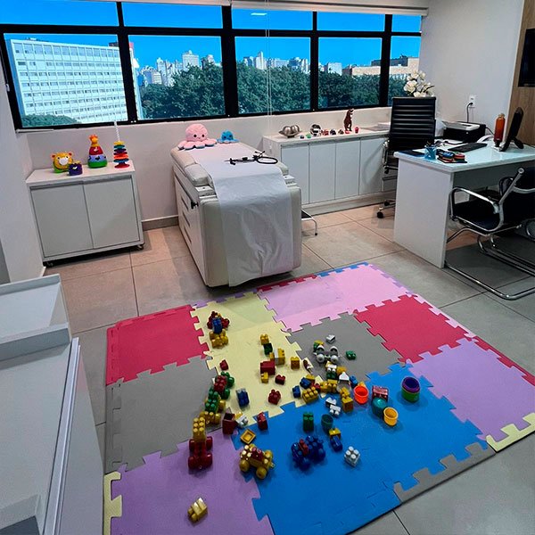 Dr. Luis Cláudio neuropediatra